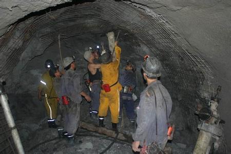云岩工程爆破中的危险因素分析以及应对工程爆破危险的措施